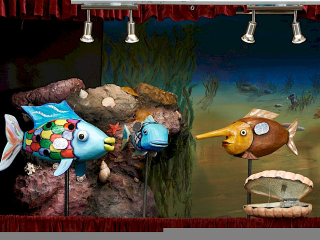 Szenenfoto: Der Regenbogenfisch