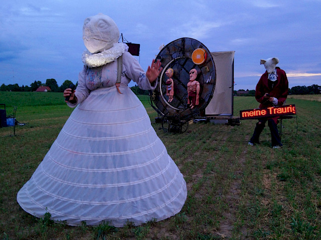 Szenenfoto: Zeit, du Callboy der Ewigkeit
