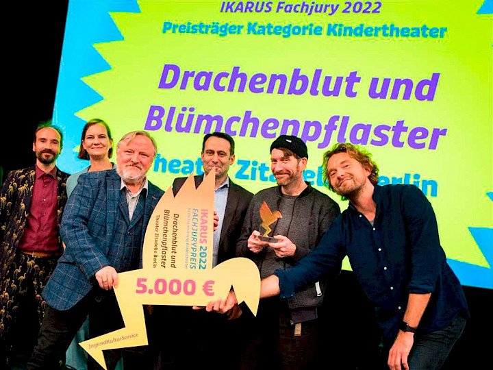Ikarus 2022  - Doppelgewinn für „Drachenblut und Blümchenpflaster“ vom Theater Zitadelle Berlin