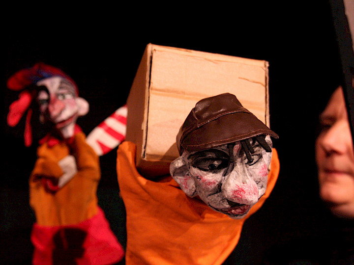 PMO-Theaterkritik: Gefangen im digitalen Inferno