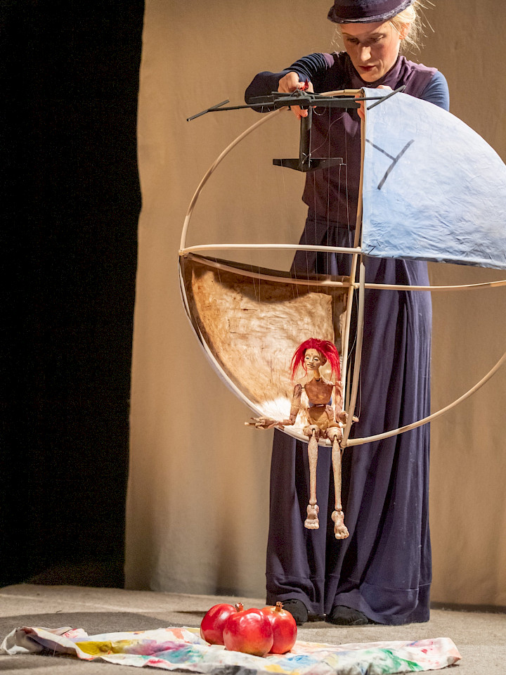 Ob der Granatapfel weiß, dass er anders heißt