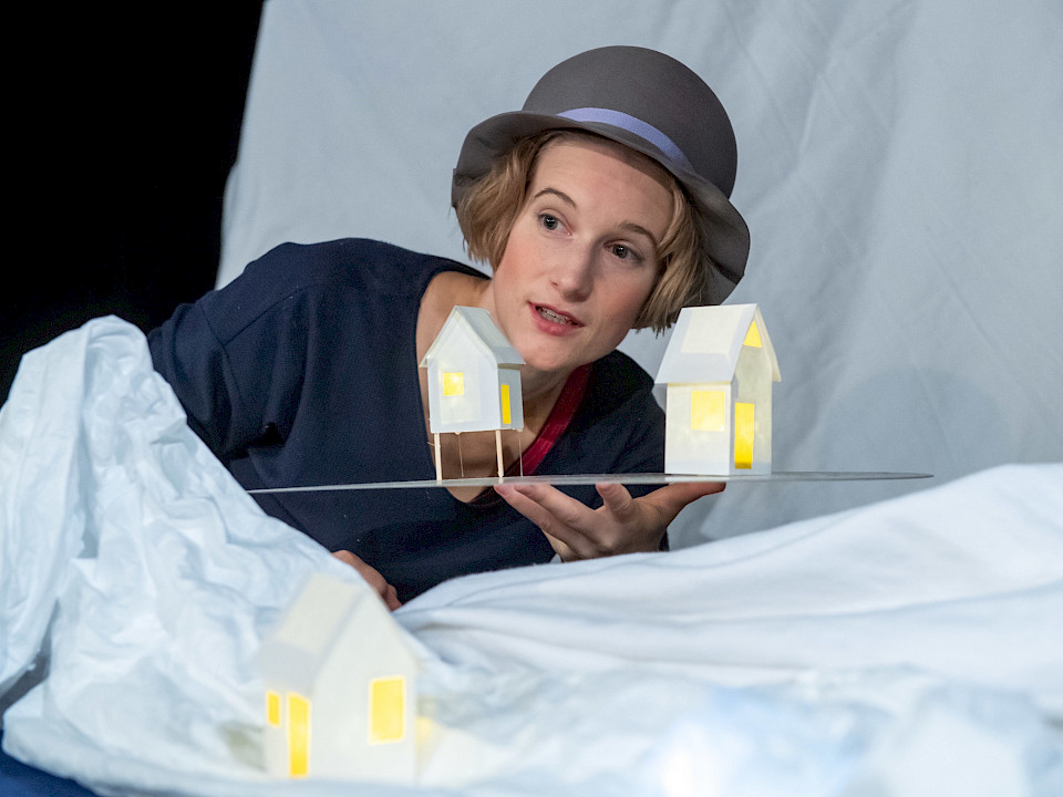 Lichtgestöber Schneegefunkel   (für Taubes* und hörendes Publikum)